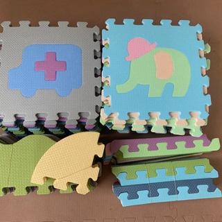 【お話中】【在庫処分SALE】ニトリ　Nパズルマット　乗り物柄・動物柄