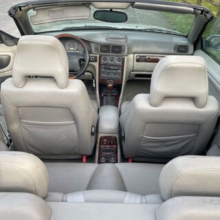 平成１３年モデル、幻のC70左ハンドル！電動オープン！レザーシート４人乗りの画像