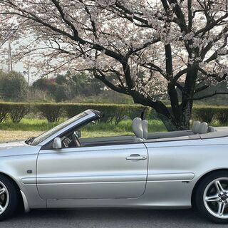 平成１３年モデル、幻のC70左ハンドル！電動オープン！レザーシート４人乗りの画像