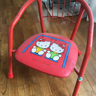 無料⭐️ハローキティの子供用イス