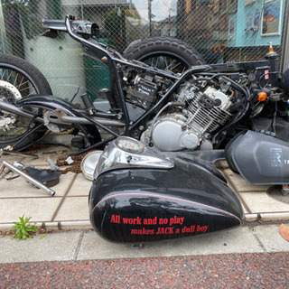 バイクパーツ全部まとめて引き取ってくれる方