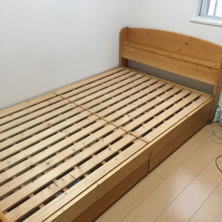 ベッドフレーム　セミダブルの画像