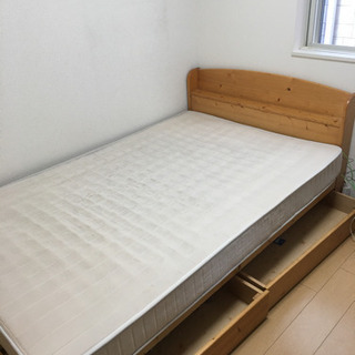 ベッドフレーム　セミダブルの画像