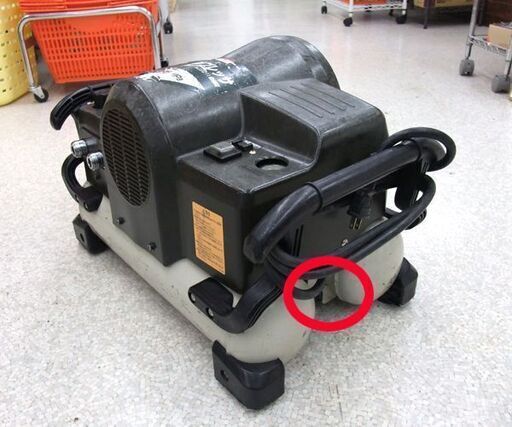 マキタ 2.16MPa 常圧 エアコンプレッサー 50Hz専用 11L 空気取出口：2 AC2211 makita ☆ PayPay(ペイペイ)決済可能 ☆ 札幌市 北区 屯田