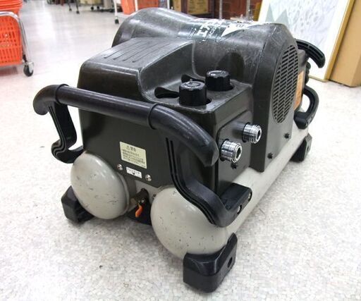 マキタ 2.16MPa 常圧 エアコンプレッサー 50Hz専用 11L 空気取出口：2 AC2211 makita ☆ PayPay(ペイペイ)決済可能 ☆ 札幌市 北区 屯田