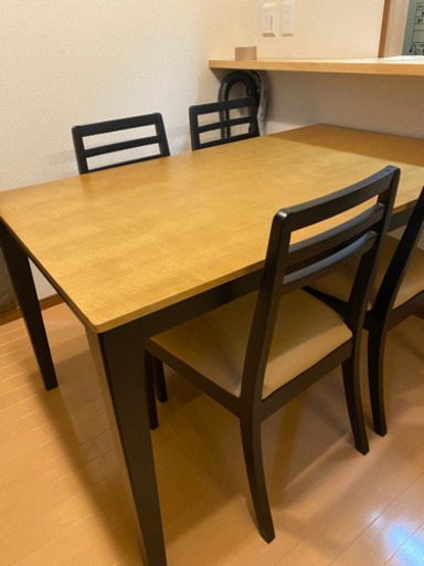 ダイニングテーブル•イス　5点セット
