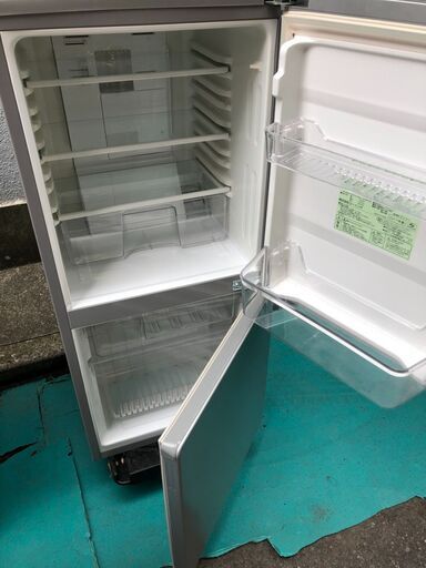 ☆中古 激安！！Uing　ノンフロン２ドア冷凍冷蔵庫　110L　UR-J110H形　2017年製　幅48㎝×奥行53㎝×高さ108㎝　DK043　￥12,500！！