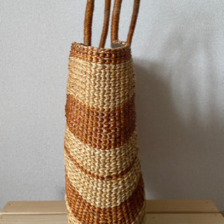 ベネトンのカゴバックの画像