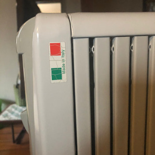 イタリア製 DeLonghi (デロンギ) オイルヒーターの画像