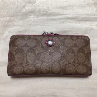 coach 長財布の画像