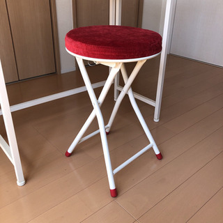 テーブルと椅子(再投稿)の画像