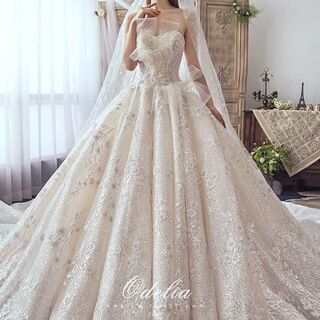 ウェディングドレス 　結婚式　花嫁の画像