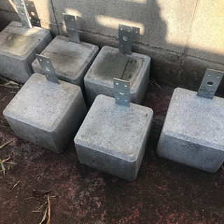 【無料】金具付きコンクリートブロック譲ります