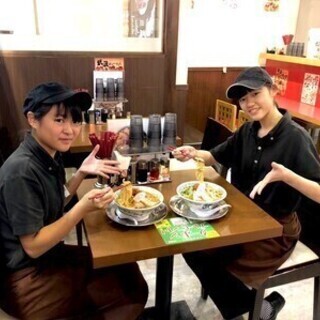 学生スタッフ大募集｜嬉しいまかない制度有り！★髪色自由です★【短...