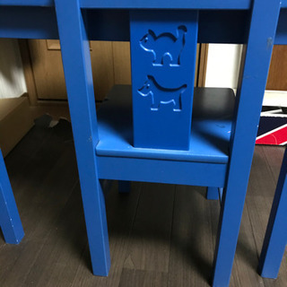子供用高さ50cmの机と椅子の画像