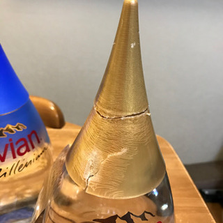 エビアン記念ボトルの画像