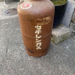 取引中　溶接用ボンベ　２本セット　付属品付き