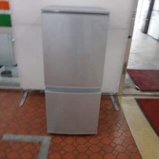 ID  965234  2ドア　シャープ　137L　２０１7年　SJ-D14C-S  ドア左開き