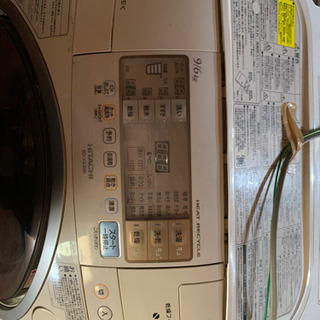 容量大きめドラム式洗濯乾燥機(乾燥は壊れてます)の画像