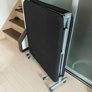 折り畳みパイプベッド早い物勝ち⭐️の画像