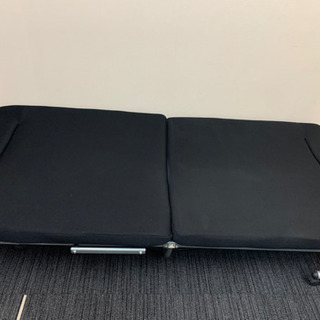 折りたたみベッドの画像