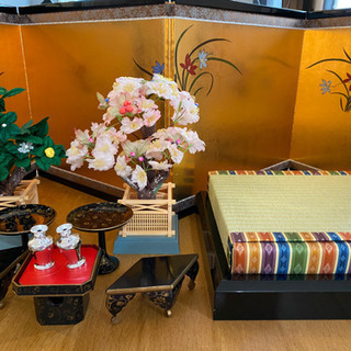ひな人形小物、畳台、屏風の画像