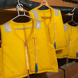 救命胴衣　３つ