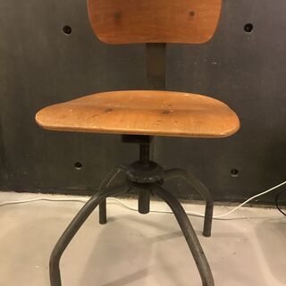 GALLUPの椅子の画像