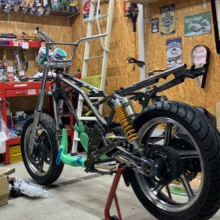 バイクカスタム　修理　板金塗装致します。問合せ殺到にて順に対応中。