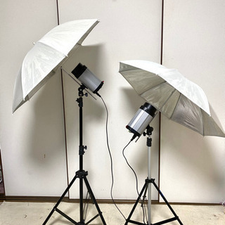 (お譲り先決まりました》)スタジオ撮影用　ストロボ＆アンブレラ　SETの画像