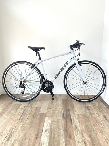 ☆ほぼ未使用☆ 仙台 2021年式 GIANT ジャイアント クロスバイク SizeS ESCAPE RX3 自転車車体 ホワイト
