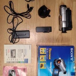 ありがとうごさいました、値下げしました、、どんどん問い合わせしてください、ハンディカムHi8  CCD-TRV96K  家で眠っている8ミリビデオの再生ダビングに、さらに、御希望であれば投稿内にあるフイルムカメラセットをお付けします、     の画像