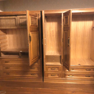 大型家具　木彫りタンス　工芸品　タンス　洋服収納の画像