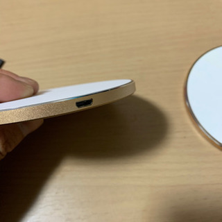 最終値下げ！携帯ワイヤレス充電器2個セット（スマートフォン・iPhone）の画像