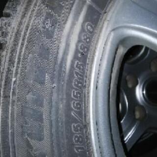 スタッドレスタイヤ、アルミホイール付きでの画像