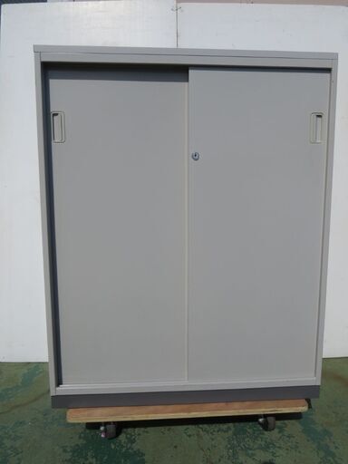 山口)下松市より カウンター書庫 ウチダ(鍵あります)90×45×112 BIZHD32H