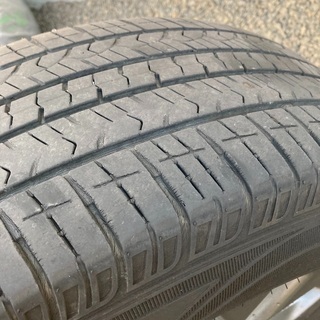 タイヤ　17  225 65