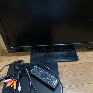 32インチTVとDVDプレーヤー譲ります