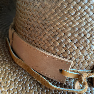 カウボーイハット　ターコイズの装飾付き！の画像