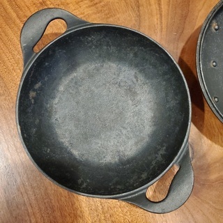 岩鋳　CUROCO  キャセロール　20cm  定価11,000円の画像