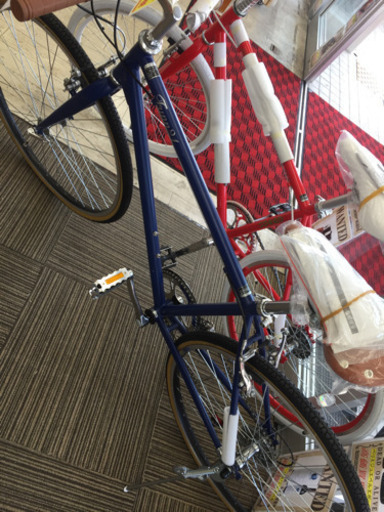 4/15  【綺麗・未使用・新品】700Cクロスバイク ブルーでシックな自転車  6段変速