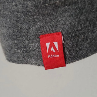 adobe 2017年 限定品 　パーカーの画像