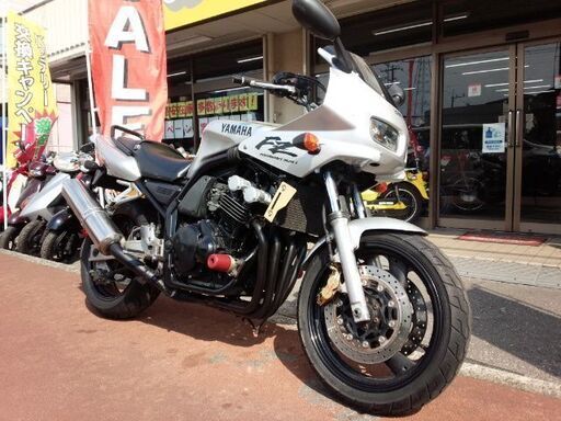 NO.766　ＦＺ４００　水冷４サイクル１６バルブ４気筒　シルバー　☆彡