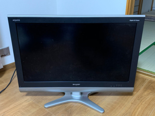 SHARP 32インチ　テレビ