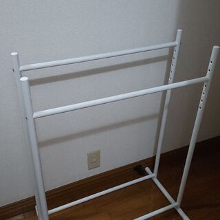 《交渉中》差し上げます ハンガーラック