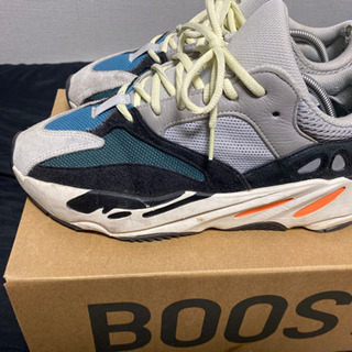 YEEZY BOOST700