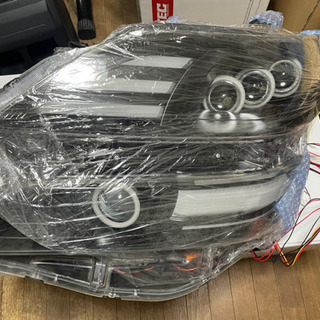 トヨタ ヴェルファイア20系イカリングカスタムヘッドライト