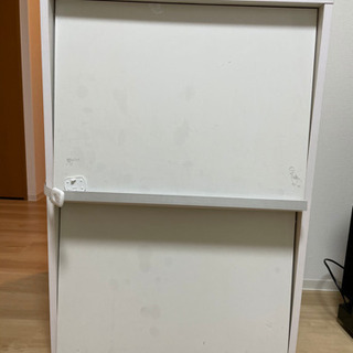 お取引中【お譲りします】木製フラップ扉棚　白　難あり