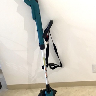マキタ　草刈り機　バッテリー無し