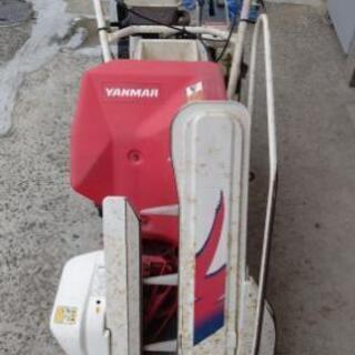 ヤンマー稲刈り機